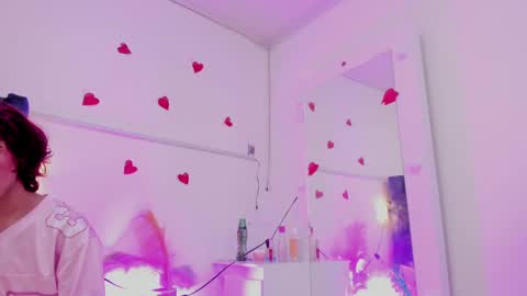 Snapshot of camilodoumit chatting on 16, 2, 2025 CamiloDoumit online show from 16, 2, 2025