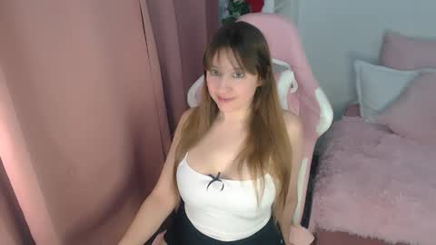 Snapshot of caminicole chatting on 9, 6, 2026 Nicole online show from 9, 6, 2026