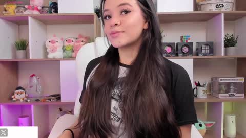 Snapshot of cammiefoalss chatting on 12, 12, 2024 Lets reach 200 thumbs up online show from 12, 12, 2024