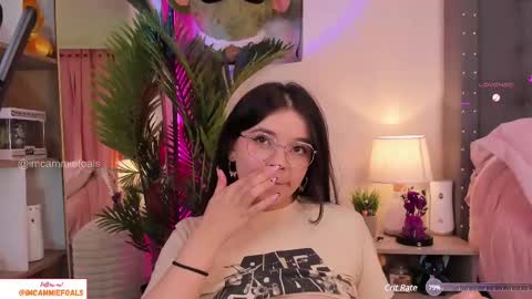 Snapshot of cammiefoalss chatting on 11, 3, 2025 Lets reach 200 thumbs up online show from 11, 3, 2025