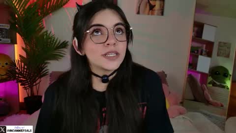 Snapshot of cammiefoalss chatting on 8, 9, 2025 Lets reach 200 thumbs up online show from 8, 9, 2025