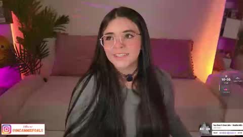 Snapshot of cammiefoalss chatting on 15, 10, 2025 Lets reach 200 thumbs up online show from 15, 10, 2025