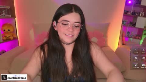 Snapshot of cammiefoalss chatting on 28, 10, 2025 Lets reach 200 thumbs up online show from 28, 10, 2025