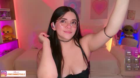 Snapshot of cammiefoalss chatting on 11, 11, 2025 Lets reach 200 thumbs up online show from 11, 11, 2025