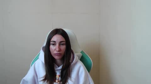 cammila horn online show from 26, 10, 2025