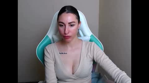 cammila horn online show from 18, 5, 2026