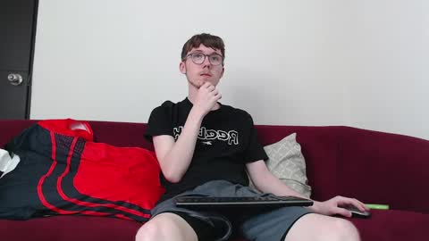 Snapshot of cammykev chatting on 22, 9, 2025 online show from 22, 9, 2025