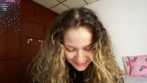 Snapshot of candase_ chatting on 6, 6, 2026 Candase online show from 6, 6, 2026