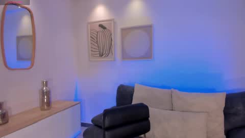  Candanse R  online show from 17, 4, 2026