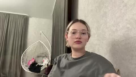 candelariahile online show from 24, 2, 2026