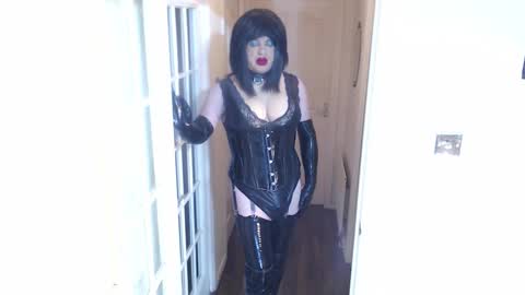 candi smokes online show from 11, 1, 2026