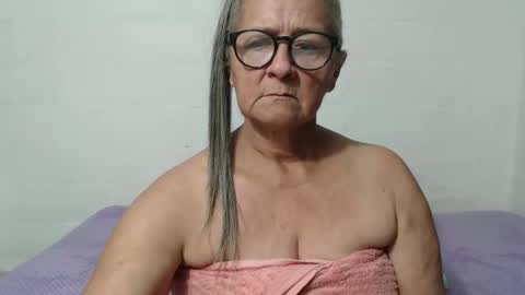 candy online show from 22, 9, 2025