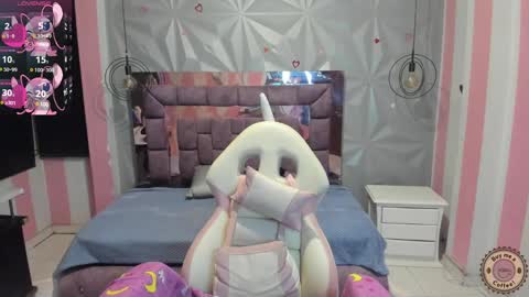 Ania online show from 5, 1, 2025