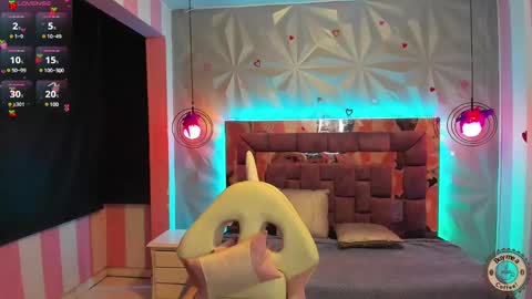 Ania online show from 4, 3, 2025