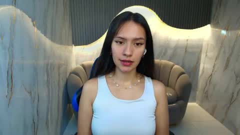 Snapshot of candy_sky_r chatting on 17, 5, 2026 Candy online show from 17, 5, 2026