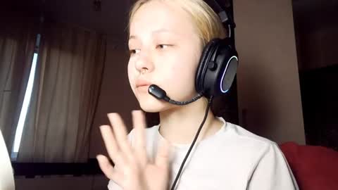 Mia online show from 16, 4, 2026