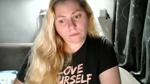 Laura online show from 20, 2, 2025