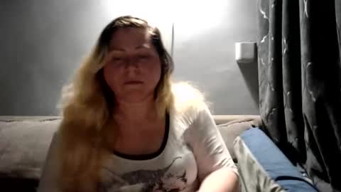 Laura online show from 15, 4, 2026