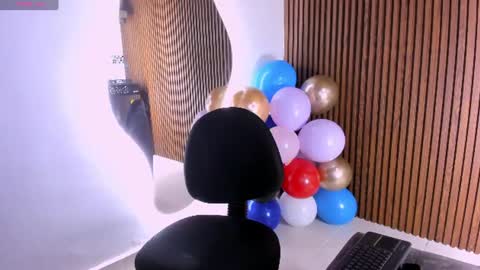 candyglow_ online show from 10, 6, 2026