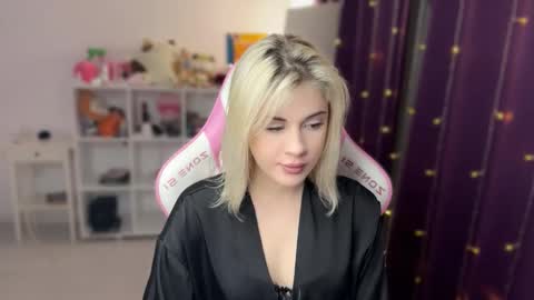 Snapshot of candyhannah chatting on 13, 11, 2025 You can call me HH online show from 13, 11, 2025