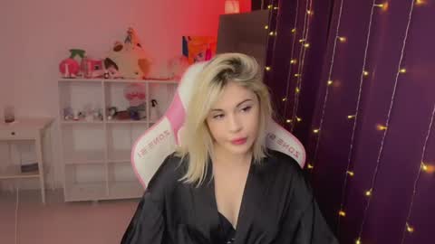 Snapshot of candyhannah chatting on 5, 12, 2025 You can call me HH online show from 5, 12, 2025