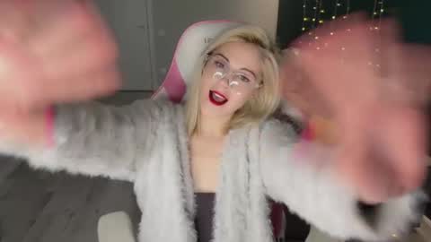 You can call me HH online show from 28, 3, 2026