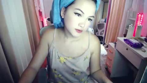 Snapshot of candylovergirl chatting on 15, 2, 2026 leahlex 3 online show from 15, 2, 2026