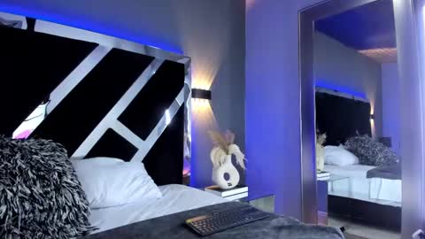 candyluxury_ online show from 5, 2, 2025