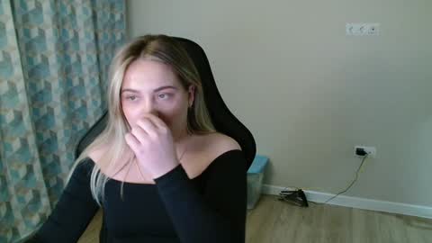 candymini online show from 12, 3, 2025