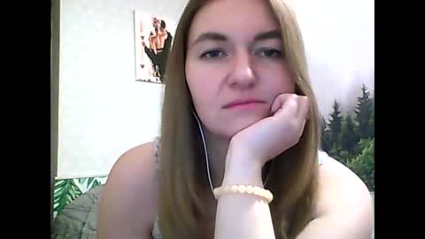 Snapshot of candyolime chatting on 2, 3, 2025 Daisy online show from 2, 3, 2025