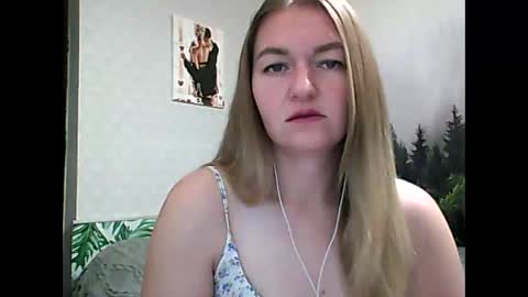 Snapshot of candyolime chatting on 28, 9, 2025 Daisy online show from 28, 9, 2025