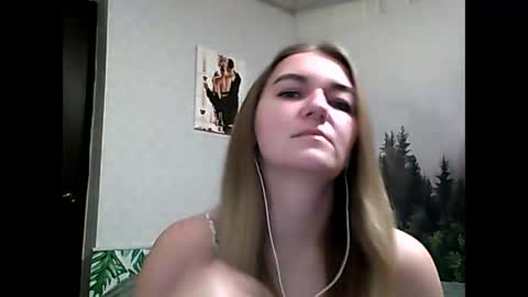 Snapshot of candyolime chatting on 12, 10, 2025 Daisy online show from 12, 10, 2025