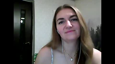 Snapshot of candyolime chatting on 16, 12, 2025 Daisy online show from 16, 12, 2025