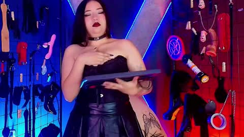 Snapshot of candyqueen_bdsm_ chatting on 8, 2, 2026 candyqueen_bdsm_ online show from 8, 2, 2026