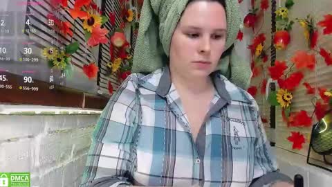 Snapshot of candys_booty chatting on 18, 10, 2025 Alisa online show from 18, 10, 2025
