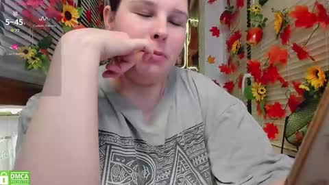 Snapshot of candys_booty chatting on 19, 10, 2025 Alisa online show from 19, 10, 2025