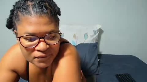 candyyumsaerolaxx online show from 14, 6, 2026