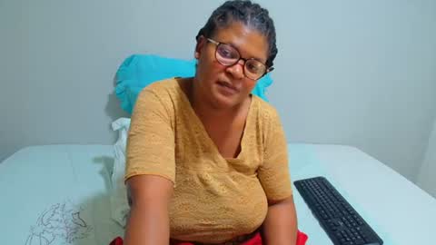 candyyumsaerolaxx online show from 25, 6, 2026