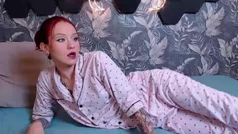 Mia online show from 7, 10, 2025