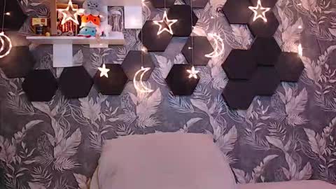 Mia online show from 3, 2, 2026