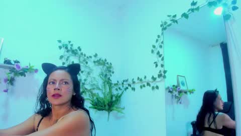 canelaa___ online show from 10, 10, 2025