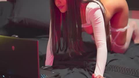 Snapshot of capriciousqueen chatting on 22, 9, 2025 Miyah online show from 22, 9, 2025