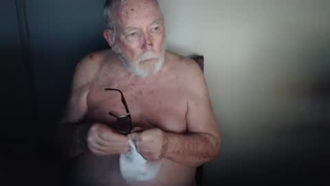 Snapshot of capt5105 chatting on 31, 1, 2025 capt5105 online show from 31, 1, 2025