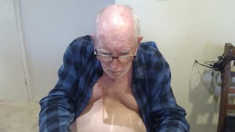 Snapshot of capt5105 chatting on 16, 2, 2026 capt5105 online show from 16, 2, 2026