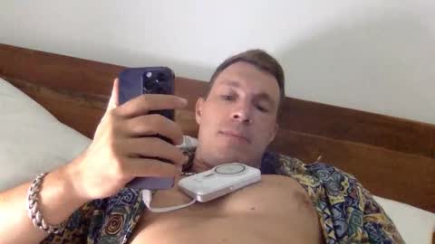 Snapshot of capt_oliver chatting on 30, 9, 2025 follow my twitter online show from 30, 9, 2025