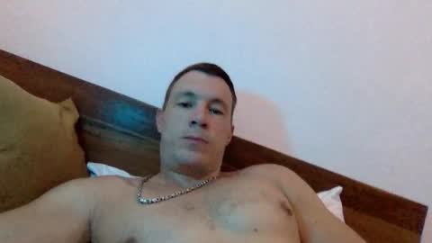 Snapshot of capt_oliver chatting on 5, 10, 2025 follow my twitter online show from 5, 10, 2025