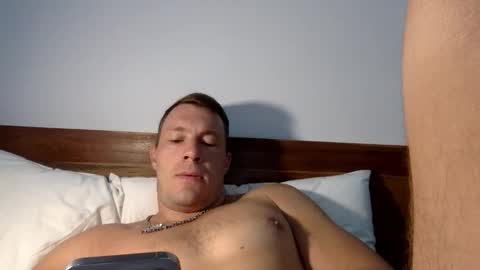 Snapshot of capt_oliver chatting on 7, 10, 2025 follow my twitter online show from 7, 10, 2025