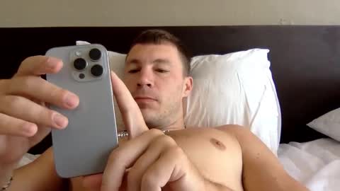 Snapshot of capt_oliver chatting on 3, 11, 2025 follow my twitter online show from 3, 11, 2025