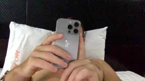 Snapshot of capt_oliver chatting on 21, 11, 2025 follow my twitter online show from 21, 11, 2025