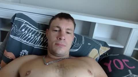 Snapshot of capt_oliver chatting on 26, 11, 2025 follow my twitter online show from 26, 11, 2025